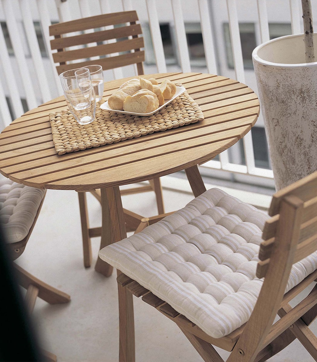 Classic wooden chair — изображение 3