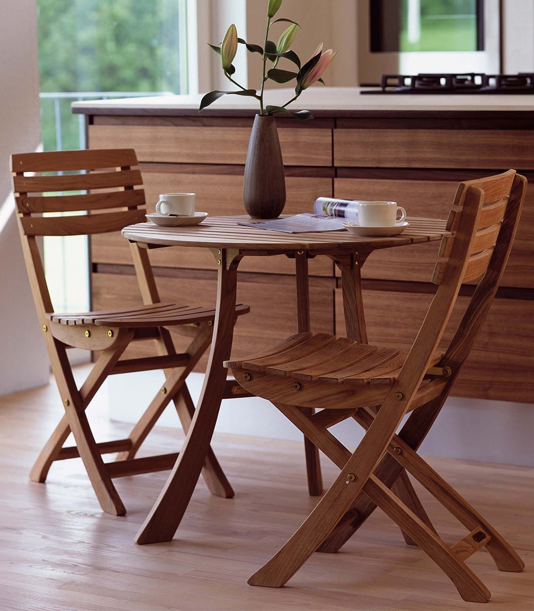 Classic wooden chair — изображение 4
